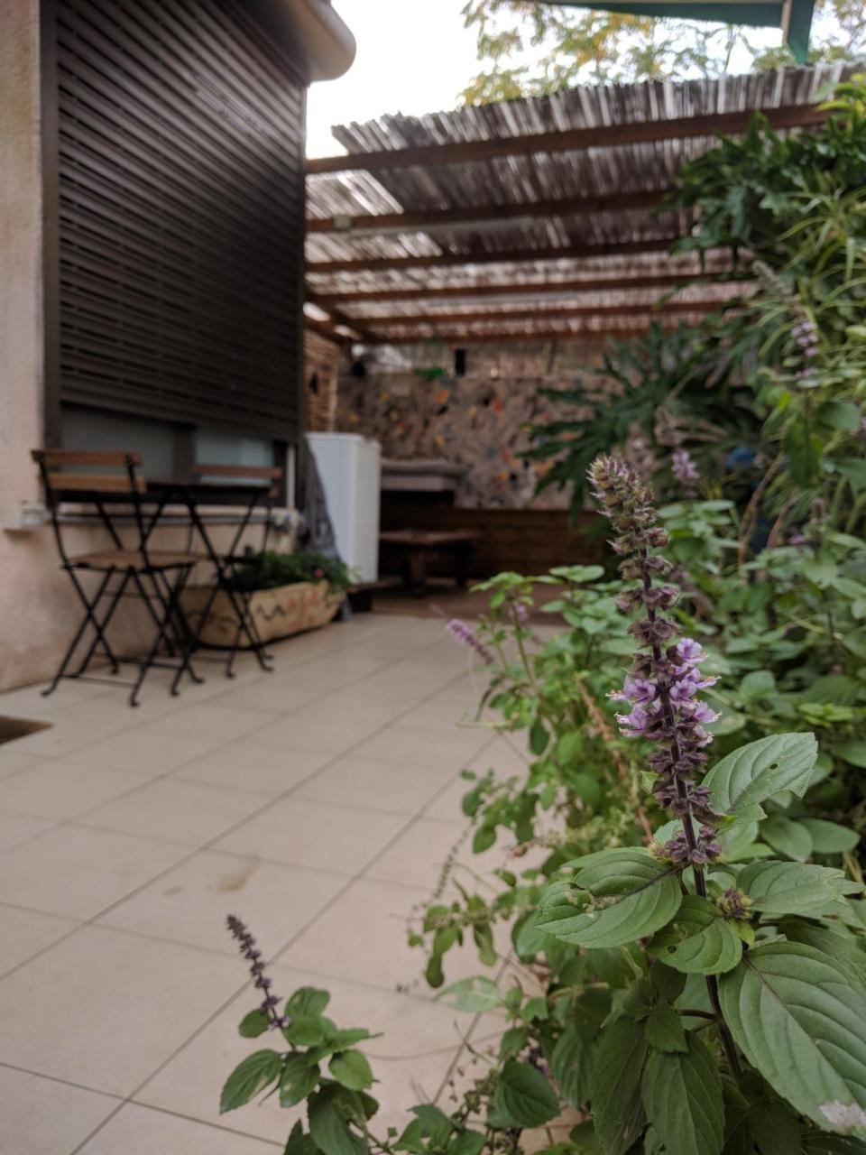Ahuzat Shaul - Apartment Hadera Buitenkant foto